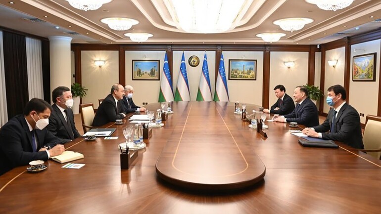 Обсуждены вопросы укрепления узбекско-казахстанского сотрудничества в сфере здравоохранения и